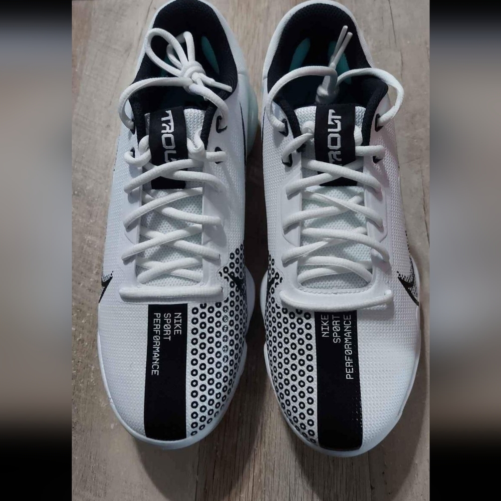 Mens baseball cleats